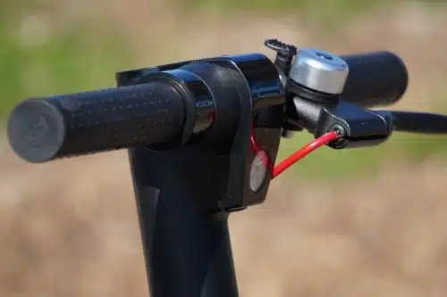 Gotrax GXL V2 handlebar closeup