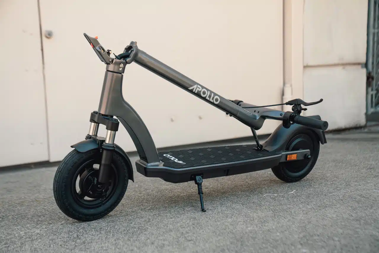 Apollo Air 2022 folded