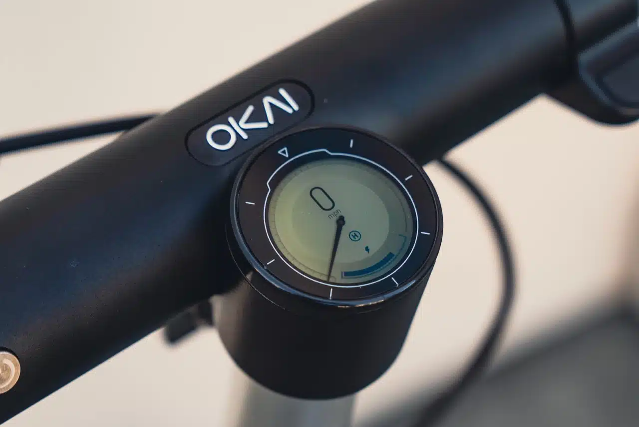 Okai Neon Pro ES20 digital speedometer