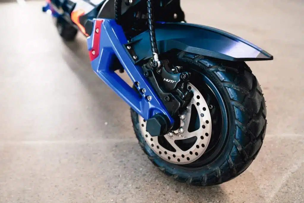 Roadrunner RS5+ rear tire closeup