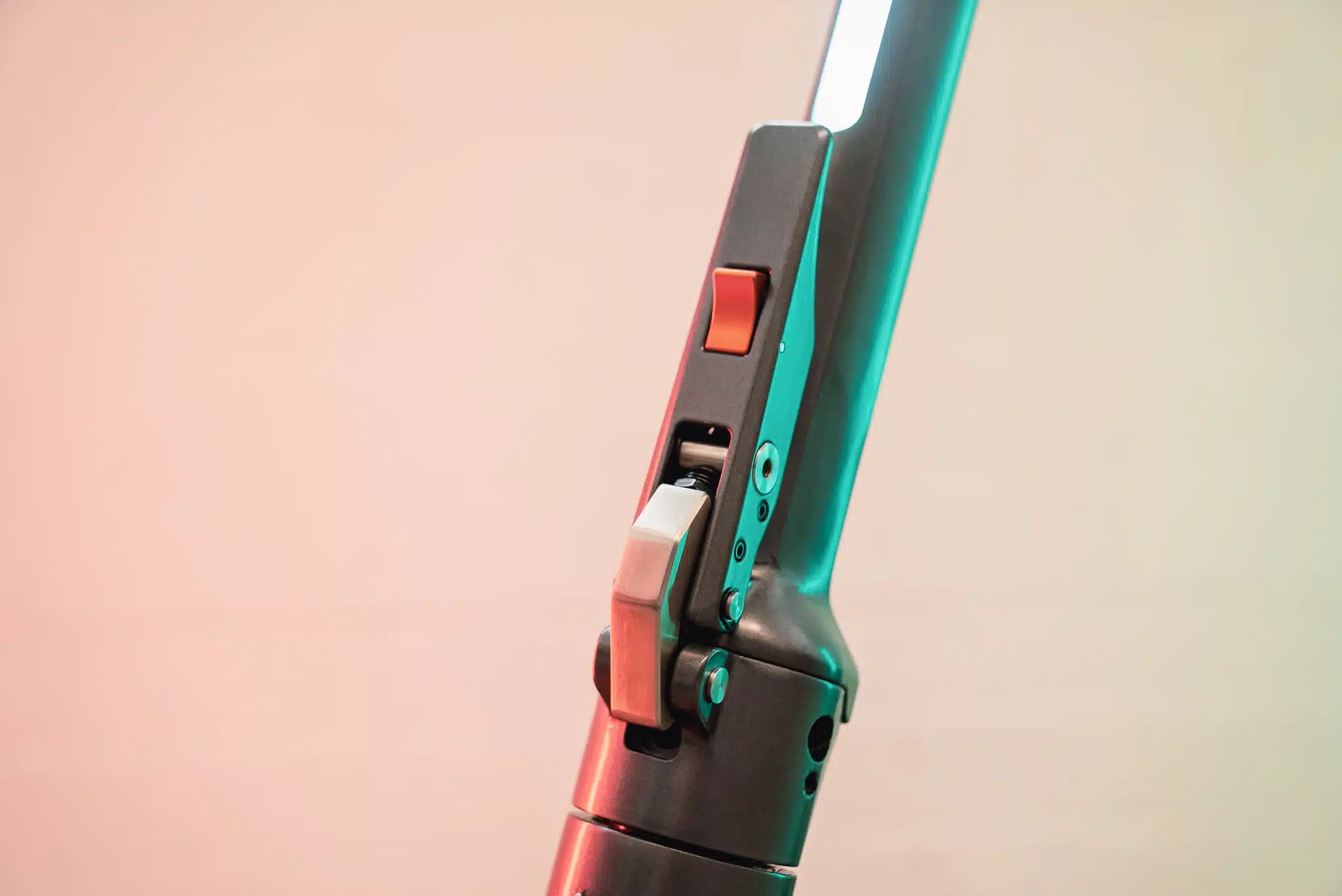 Apollo Pro 2023 prototype stem latch