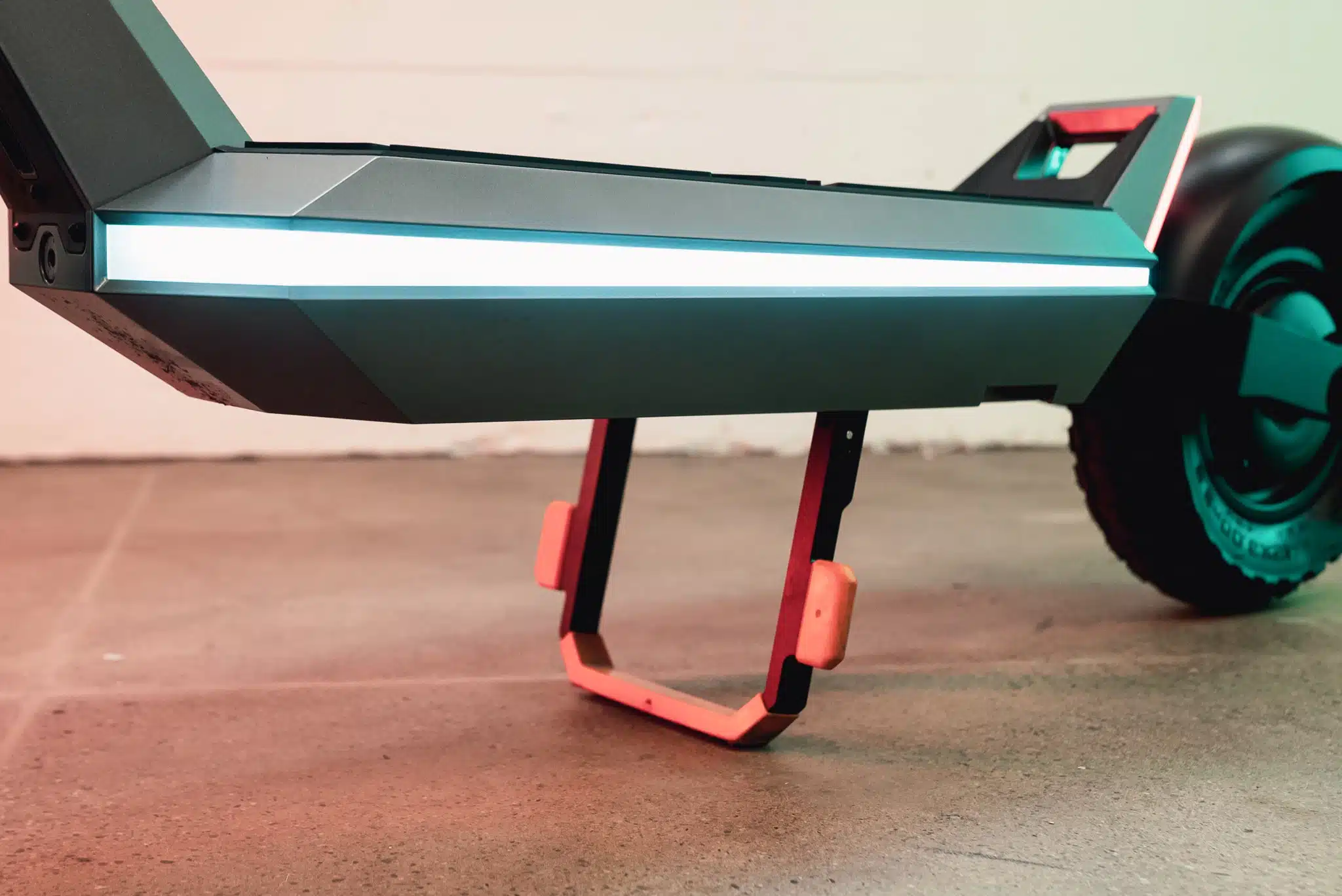 Apollo Pro 2023 prototype deck ligihts