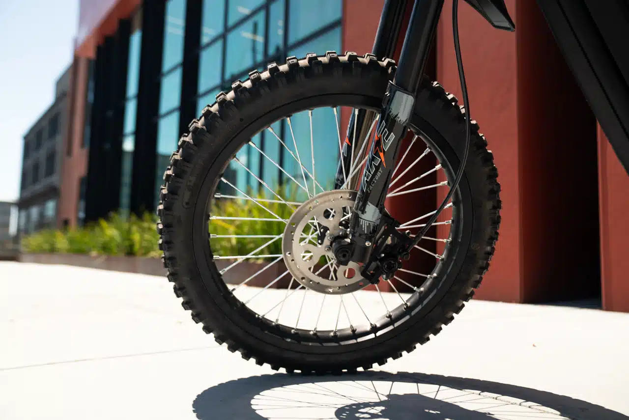 Solar E-Clipse front wheel spokes
