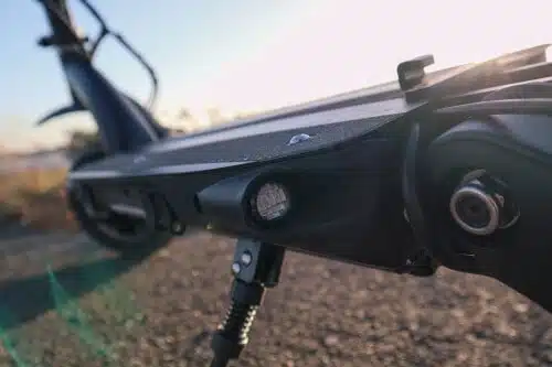 dualtron eagle pro electric scooter rear button lights on deck