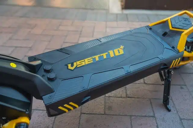 Vsett V10+ deck