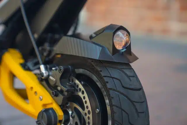 Vsett 10+ brake light