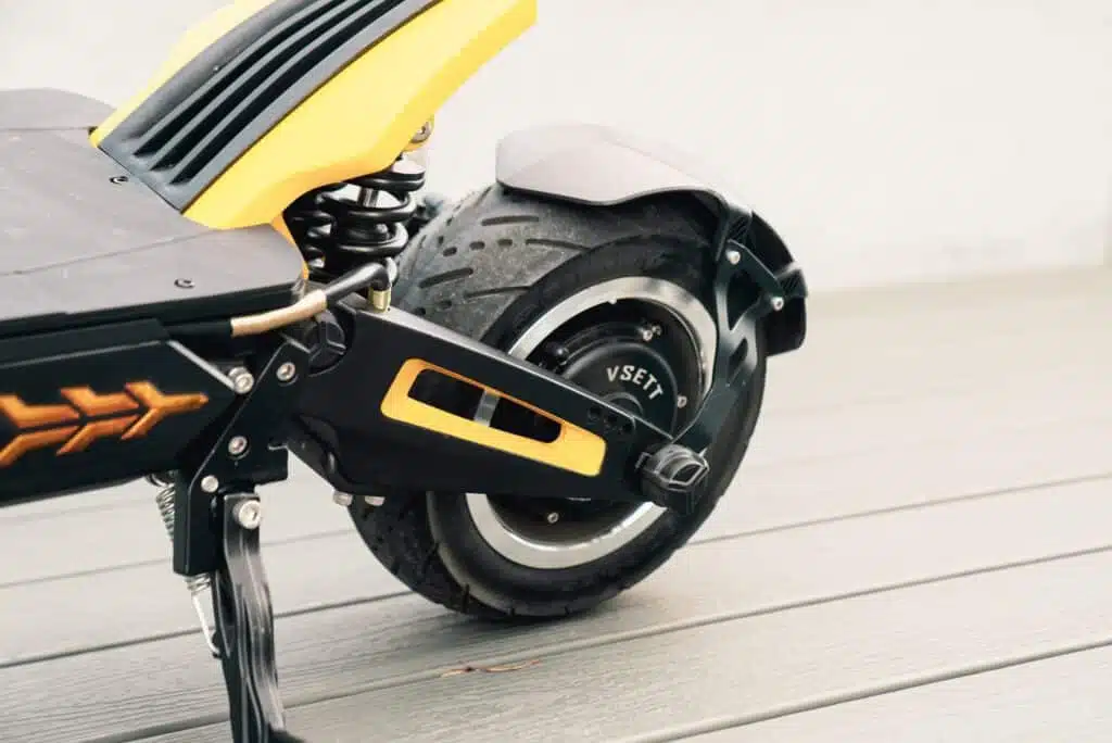 Vsett 11+ sturdy backwheel design