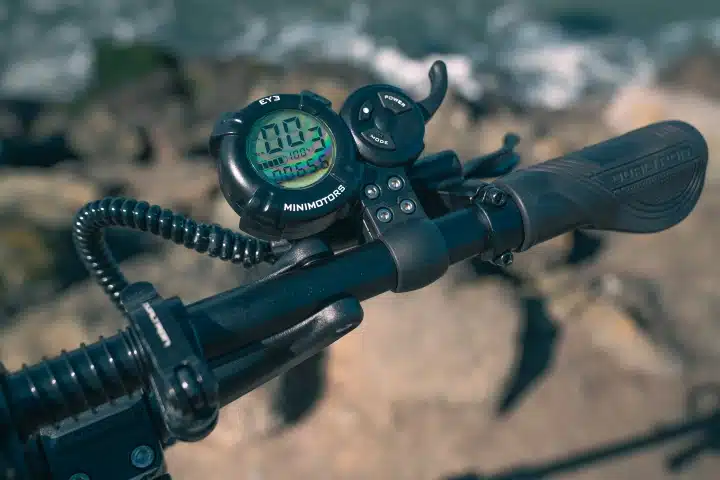 Dualtron Victor throttle and speedometer