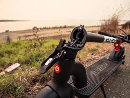 Gotrax G4 stem folded