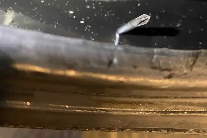 Screw Driver Puncturing Self Healing Tires