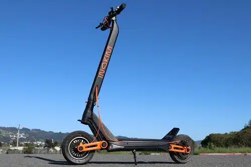 Inokim OX stem in front of sky