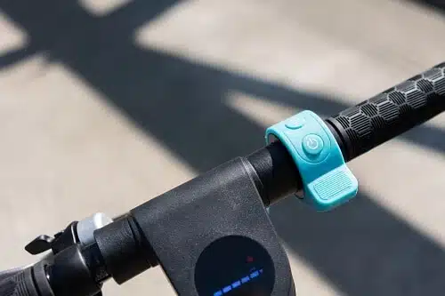 levy electric scooter cockpit