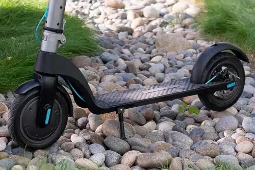 levy electric scooter 8.5 inch pneumatic tubeless tires
