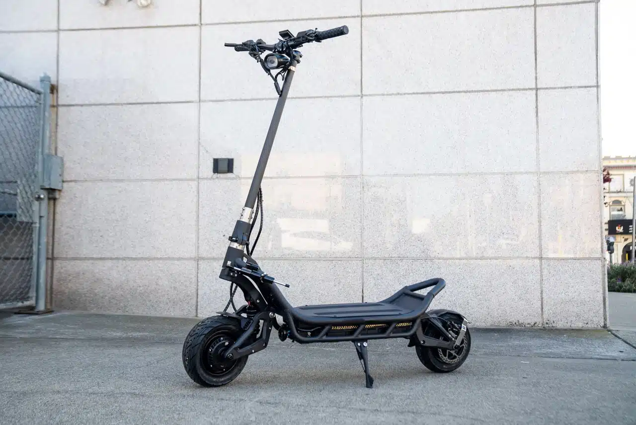 NAMI-BURN-E-scooter-Full-Picture