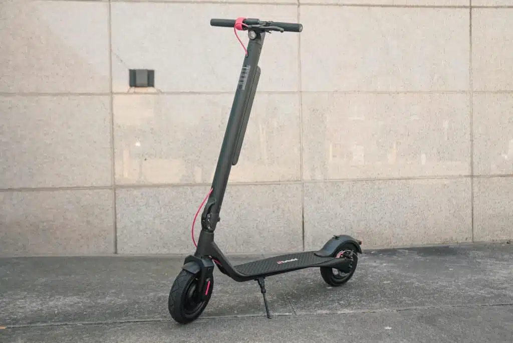 turboant x7 max electric scooter has swappable battery