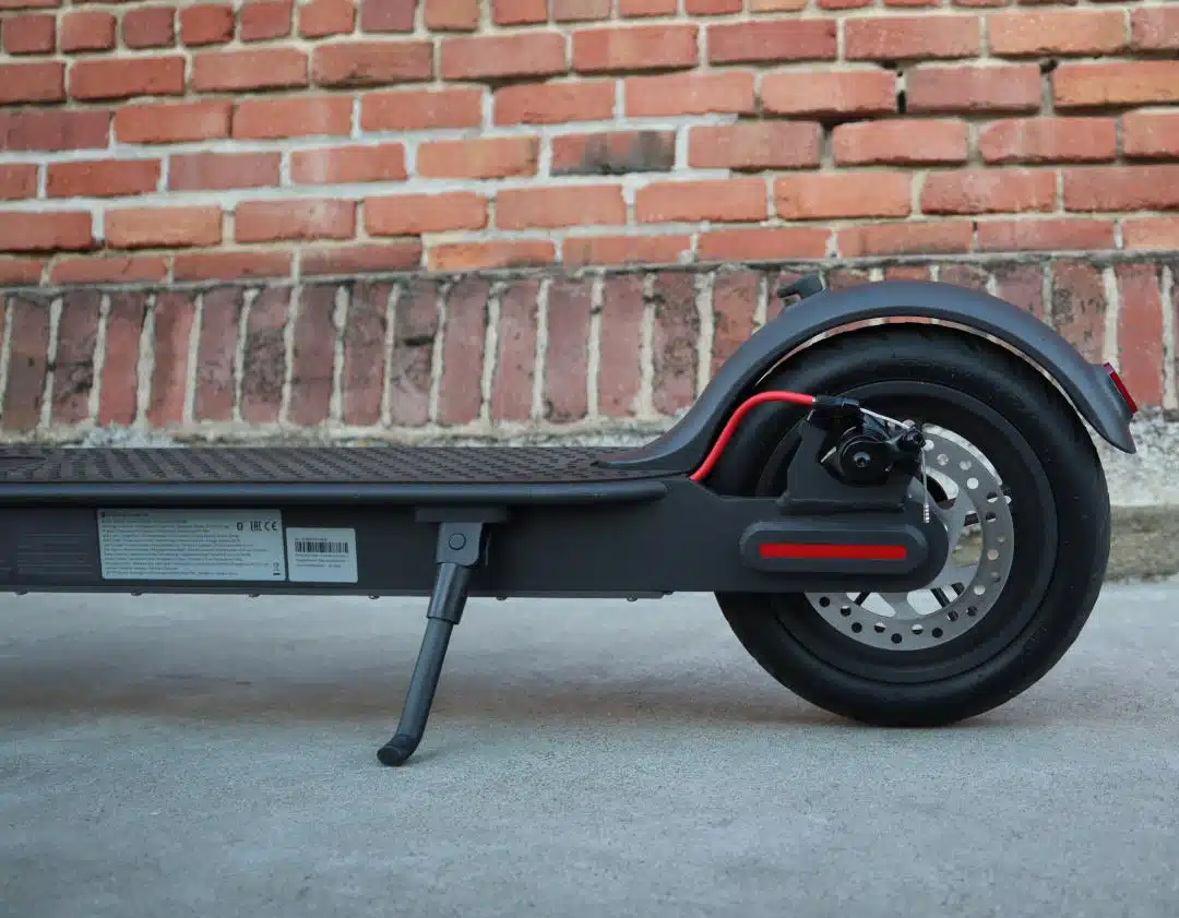 Xiaomi M365 Pro kickstand