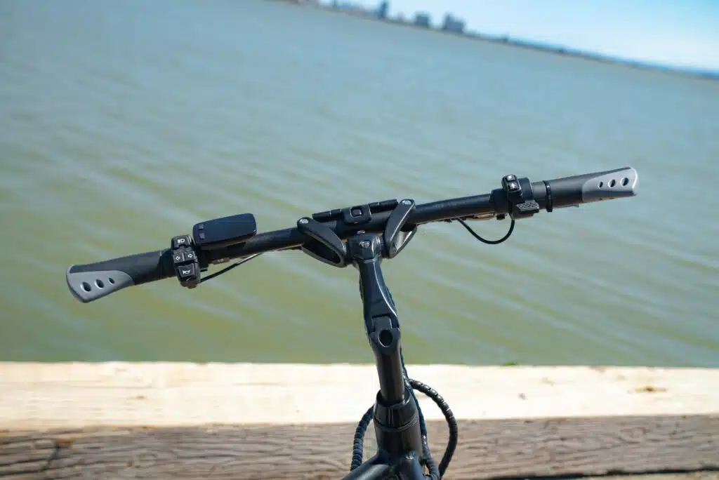 EMOVE RoadRunner V2 handlebars