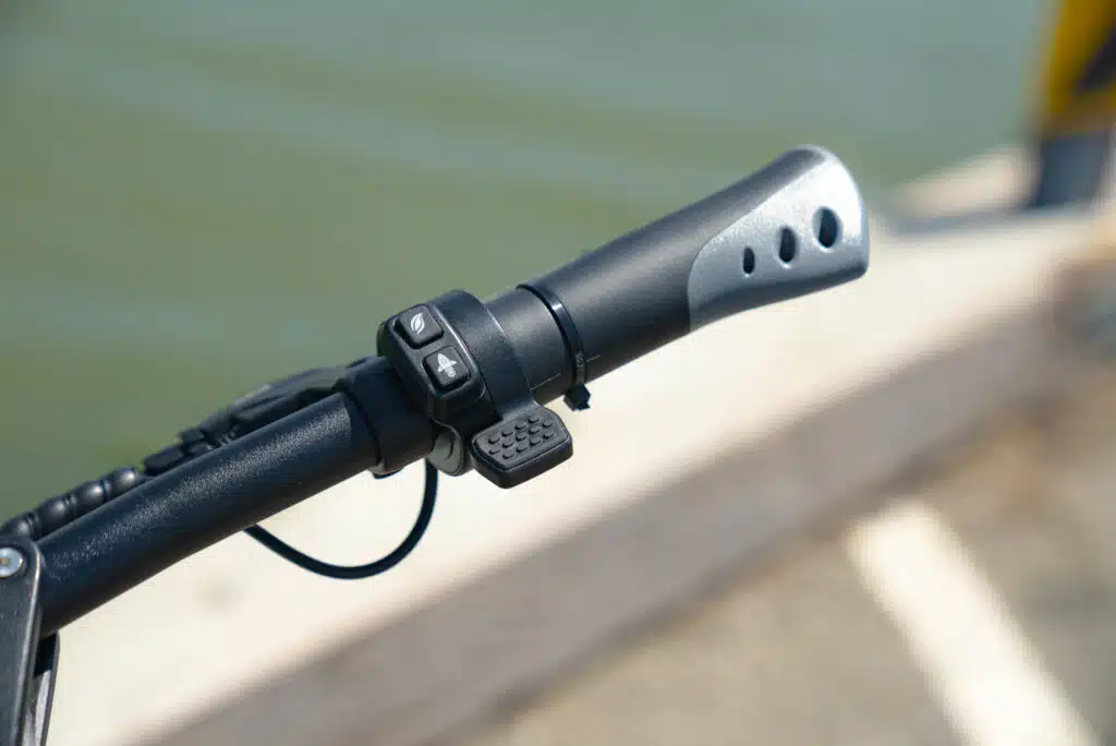 EMOVE RoadRunner V2 right handlebar controls
