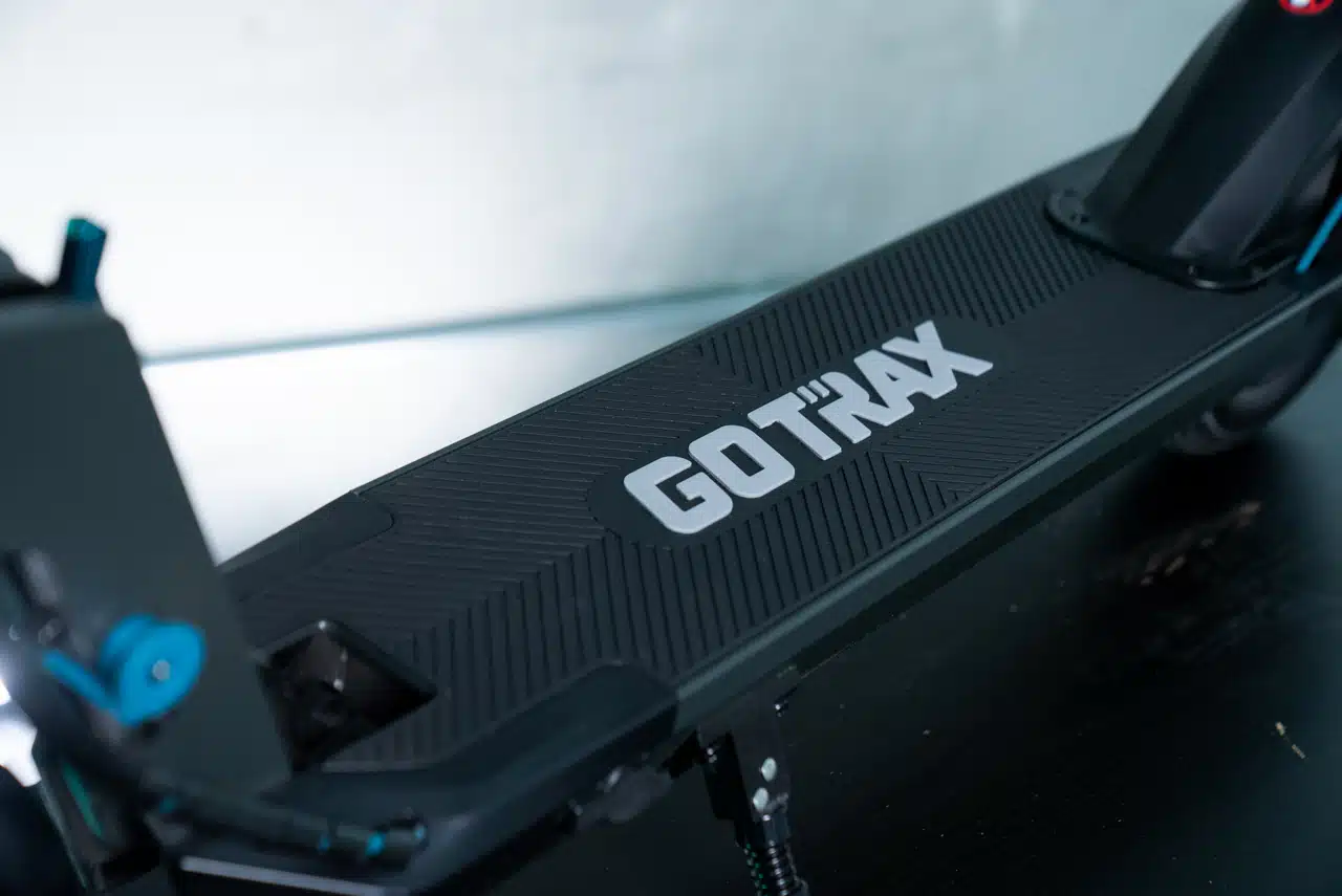 Gotrax G3+ Deck with kickstand out