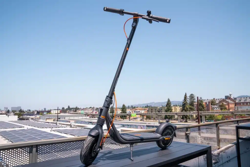Segway-Ninebot-F2-Pro-electric-scooter-closeup