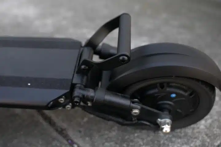 Fluid-Horizon-lift handle