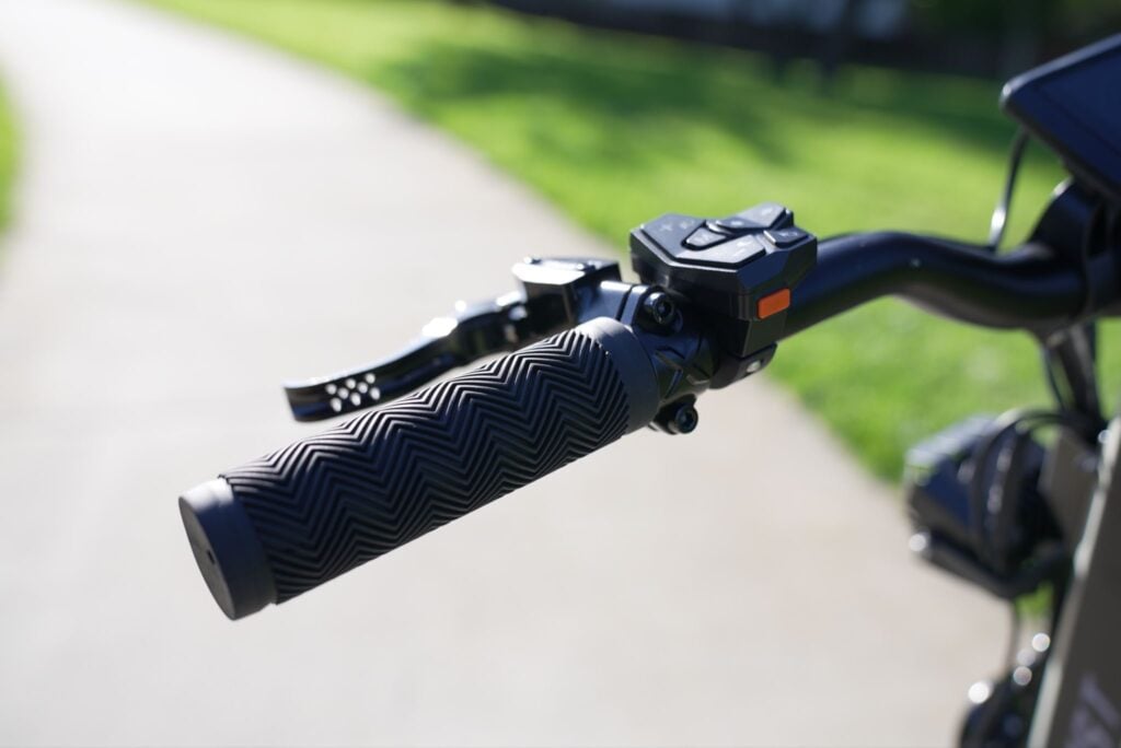 Solar Hyperion RST Review: Insane Speed, Surprisingly Usable 2 image 5
