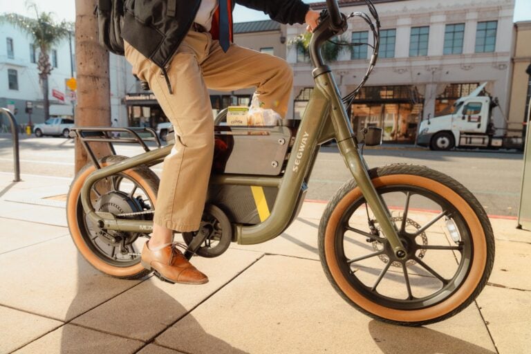 Segway MUXI utility e-bike hero shot