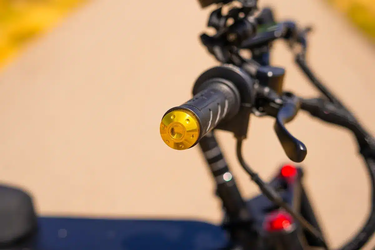EMOVE RoadRunner Pro V2 Review: Surron Power in a Tiny, Stealthy Package 7 EMOVE RoadRunner Pro V2 front headlight and amber turn signal