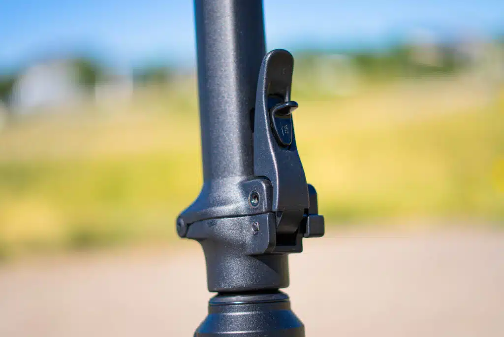 VMAX VX2 Lite Review: Premium Commuter Quality at a Much Lower Price 8 VMAX VX2 Lite folding stem latch